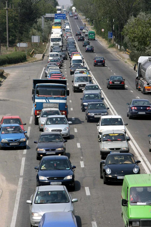 Înghesuială și în zona șezlongurilor