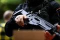 politie pistol arma shutterstock 1421714663 jpg