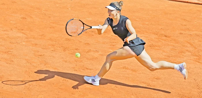 
    Simona joacă astăzi, de la ora 15.30, în  turul doi de la Roland Garros cu Mirjana Lucic-Baroni, din CroaţiaFoto: AP  
