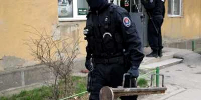 Târgovişte: Ucis şi aruncat în câmp pentru 100 de lei