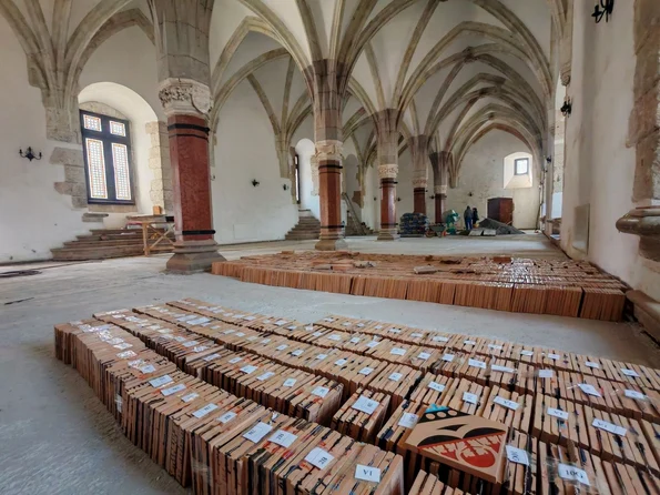 Restaurarea pardoselii „Sălii Cavalerilor” din Castelul Corvinilor (© Muzeul Castelul Corvinilor)