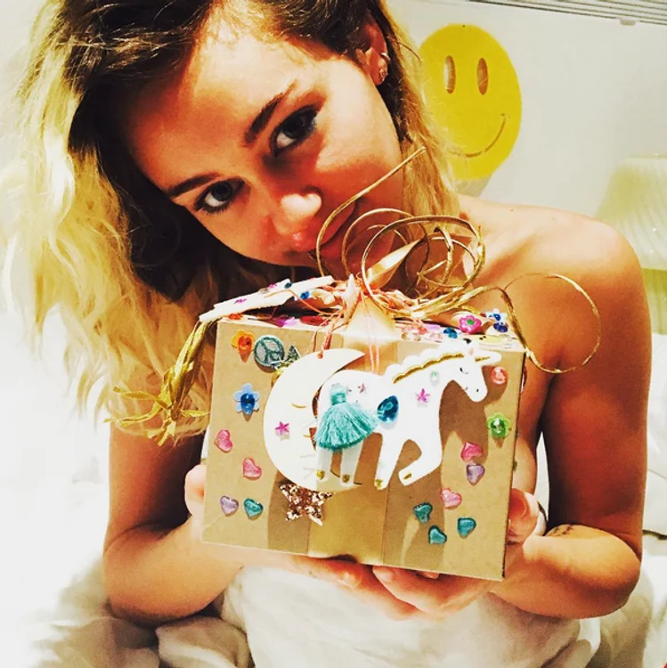 miley cyrus png