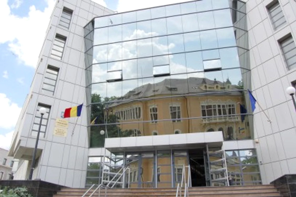 
    Tragedia de la Tribunalul Constanța a dus pentru câteva zeci de minute la perturbarea tuturor cauzelor   