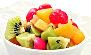 Cele mai rapide mâncăruri de post: Salată de fructe de iarnă jpeg