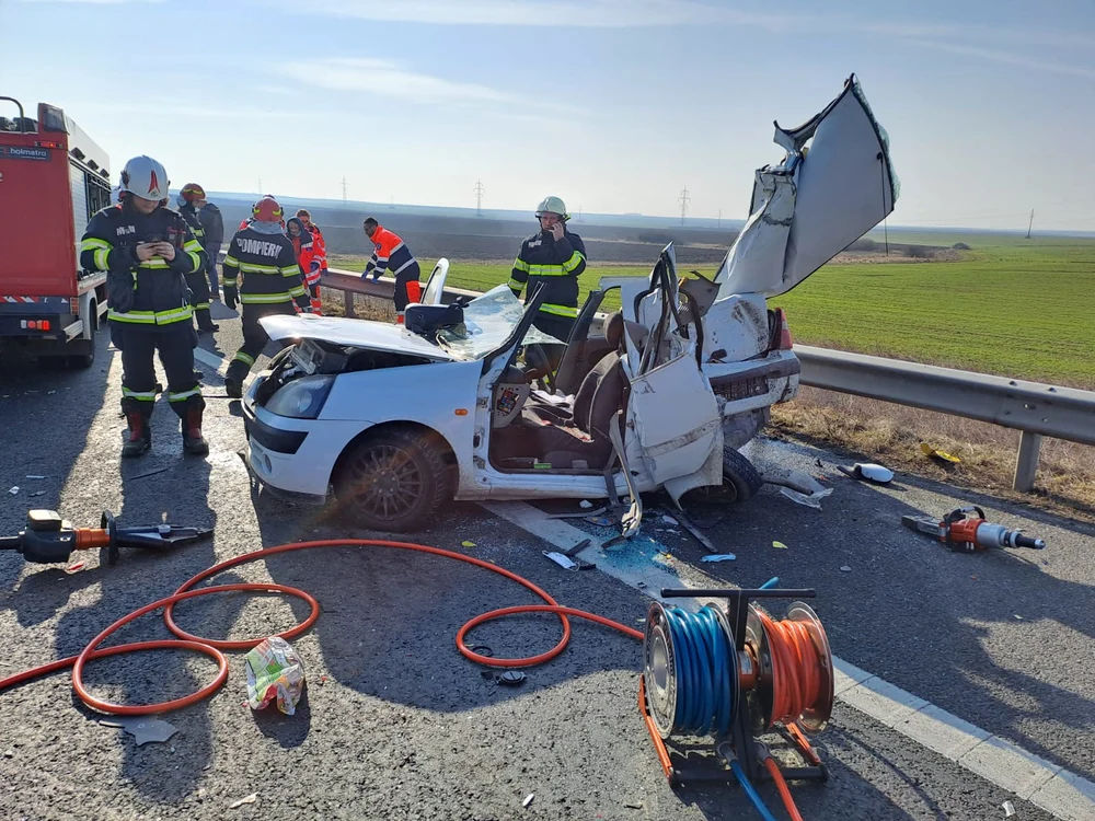 Accident pe autostradă FOTO ISU Arad