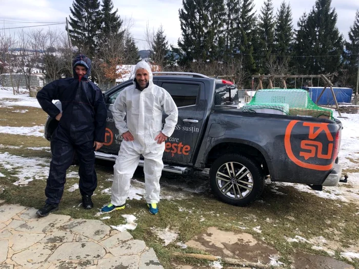 1 alin si tibi useriu ajutor suceava coronavirus jpg jpeg