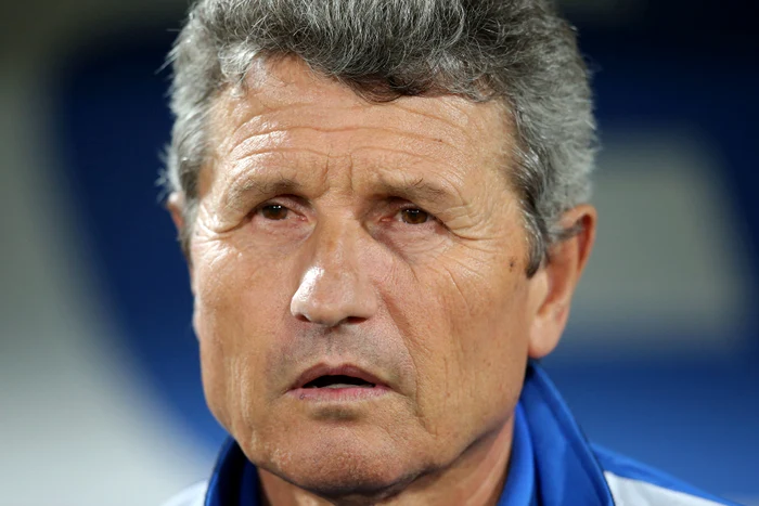 
    Ca jucător, Mulțescu a câștigat 3 titluri de campion cu DinamoFoto: sportpictures.eu  