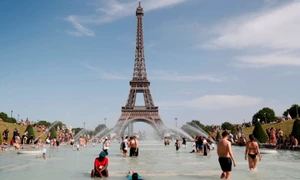 paris heatwave jpg