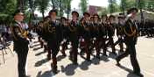 Absolvenţii de la Poliţie au marcat astăzi ultima zi de şcoală/ Foto: Tudor Iovu