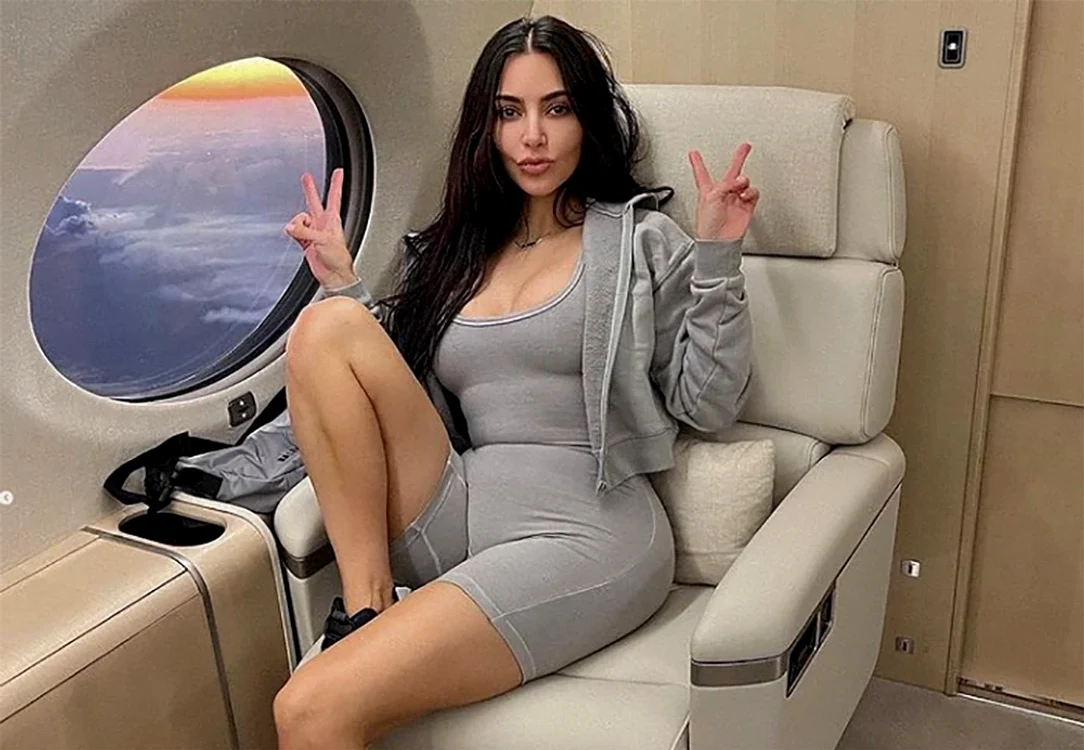 Copiii lui Kim Kardashian au o jumatate de duzina de bone  Sursa foto  Instagram Kim Kardashian jpg