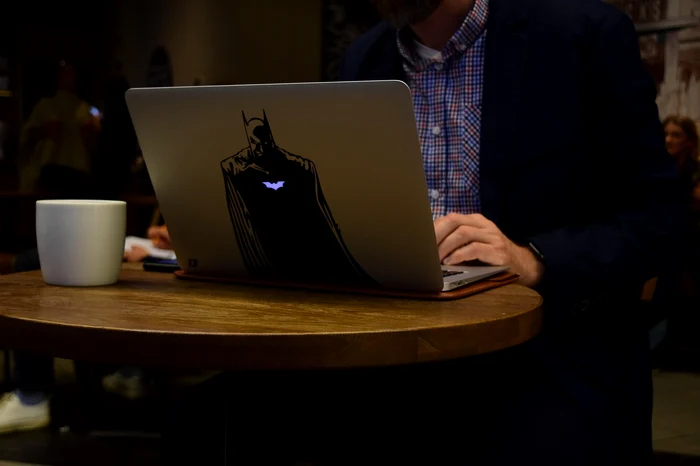 batman pe laptop