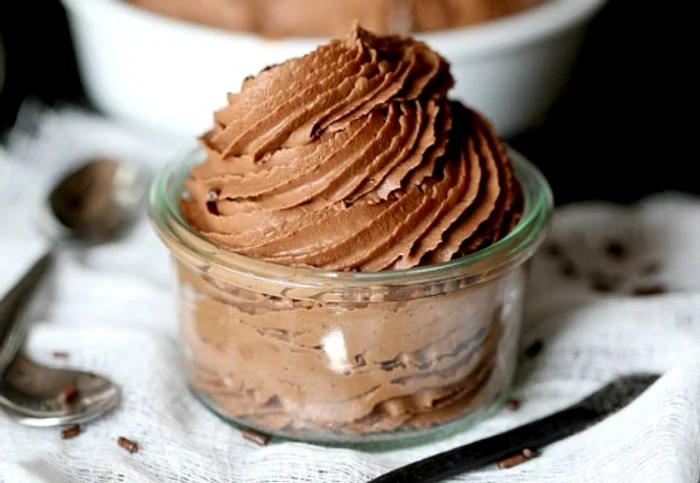 Răsfaţă-te cu un desert simplu!clickpoftabuna.ro