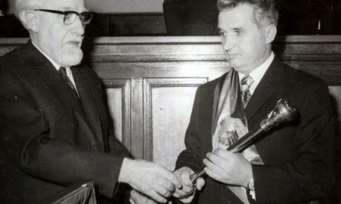 VIDEO Dezbatere „Historia”: Cum a ajuns Ceauşescu primul preşedinte al României şi de ce l a „felicitat” Salvador Dalí jpeg