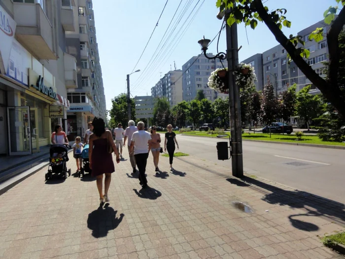 Canicula şi-a intrat în drepturi - imagine din Slatina (FOTO: Mugurel Manea)