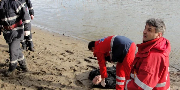Femeia s-a aruncat în Someş de pe digul din apropierea Podului Golescu