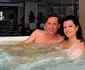 Maxer a chemat-o pe Magda la un hotel cunoscut de la mare, acolo unde i-a spus că va merge la jacuzzi, însă i-a pregătit o oră de răsfăț la masaj