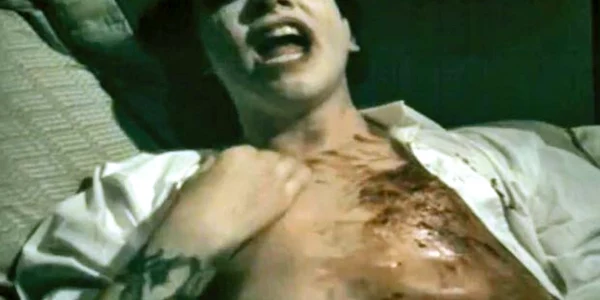 Marilyn Manson se automutilează în „(S)aint“