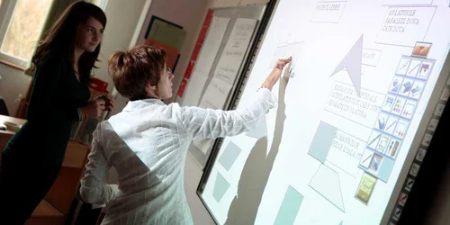 Un criteriu de desemnare a profesorilor este acela privind introducerea unor sisteme moderne de predare.