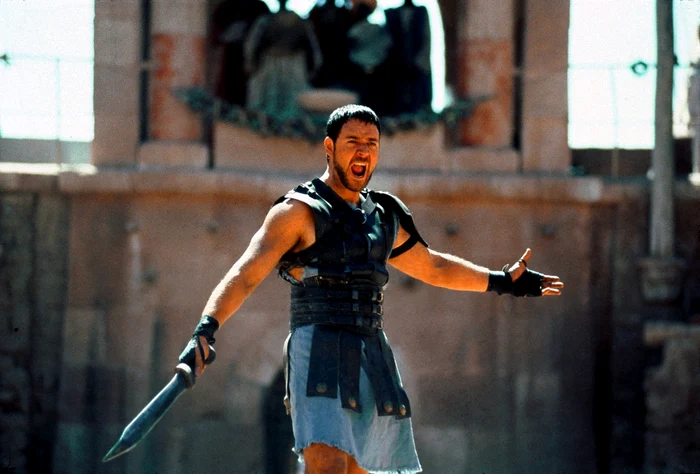 Russell Crowe, în „Gladiatorul”, în 2000