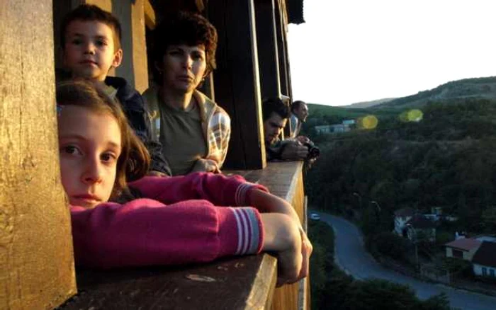 Una dintre atracţiile monumentului a fost Turnul nou de poartă, de unde se poate vede oraşul. FOTO: ADEVĂRUL.