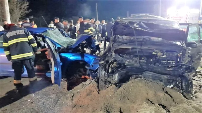 În tragedia provocată de bărbat au murit două persoane. FOTO ilnews.ro/Sursă ISU ialomița