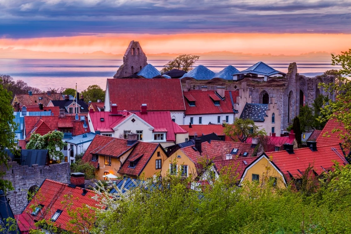 Vedere panoramică a unui oraș suedez