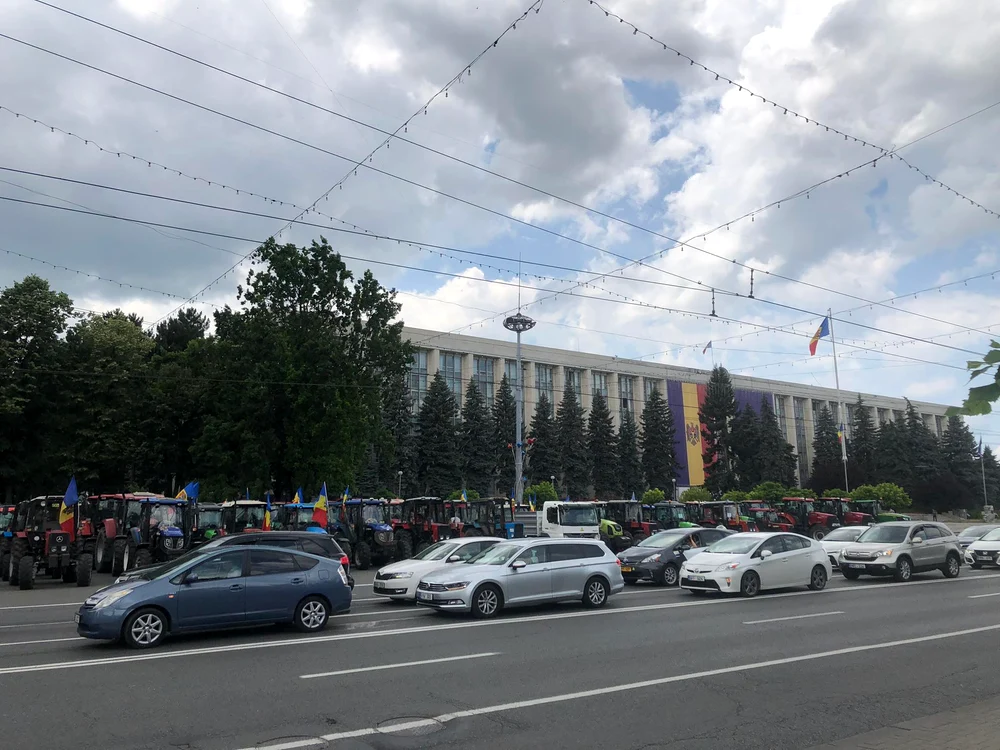 Fermierii moldoveni au pichetat Guvernul de la Chișinău. FOTO: Arhiva Adevărul