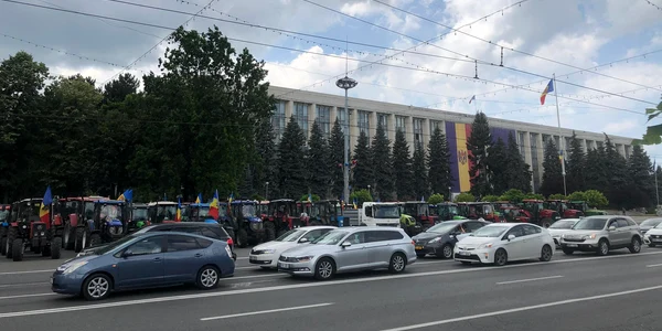 Protest Fermieri Chisinau FOTO Adevarul jpeg