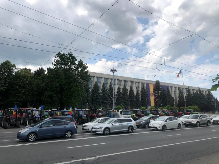 Fermierii moldoveni suspendă protestul până în august. FOTO: Adevărul