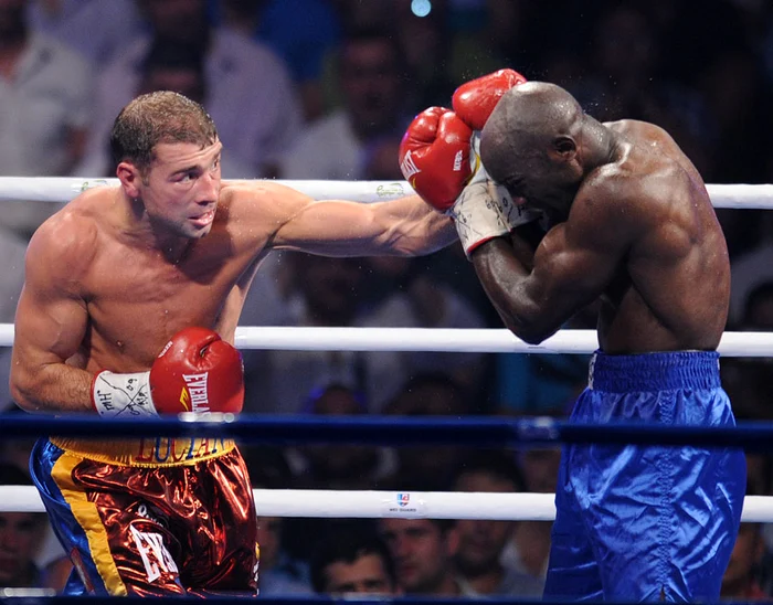 Bute e neînvins în cariera profesională (foto: AFP)