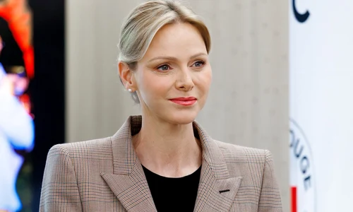 Prințesa Charlene de Monaco în haine prea largi   FOTO Palatul Princiar (1) jpg