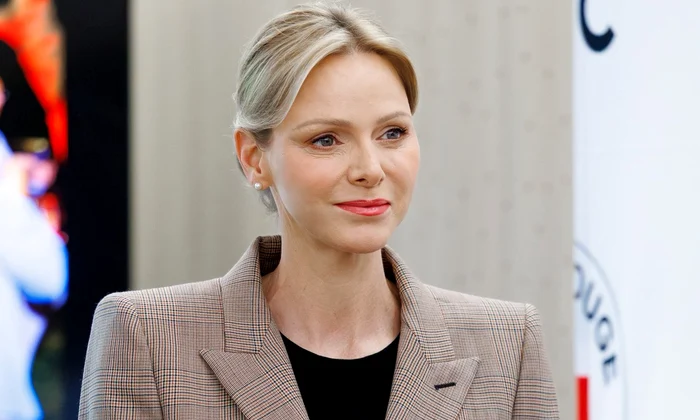 Prințesa Charlene de Monaco în haine prea largi   FOTO Palatul Princiar (1) jpg