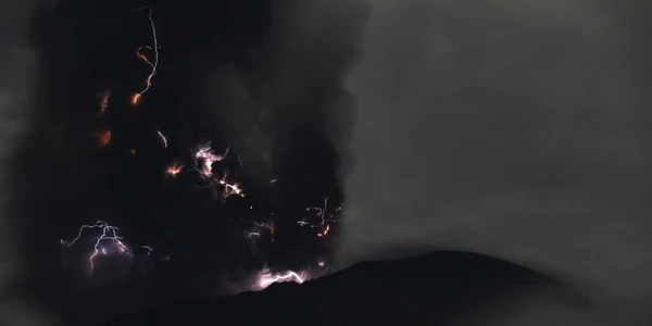Erupție vulcan Indonezia FOTO EPA 12234431 jpg