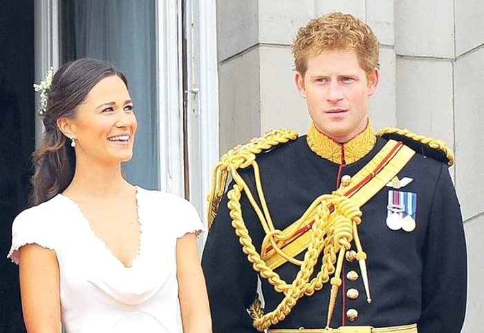 Revista americană OK! susţine că relaţia ţinută secretă durează de mai bine de 3 luni