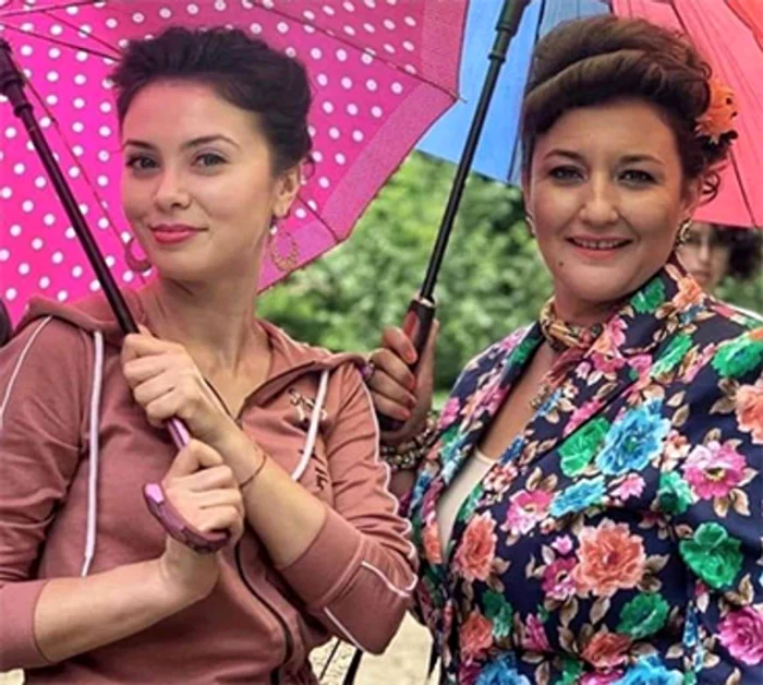 
    Actrițele din serial sunt foarte bune prietene atât la muncă, cât și în realitate  