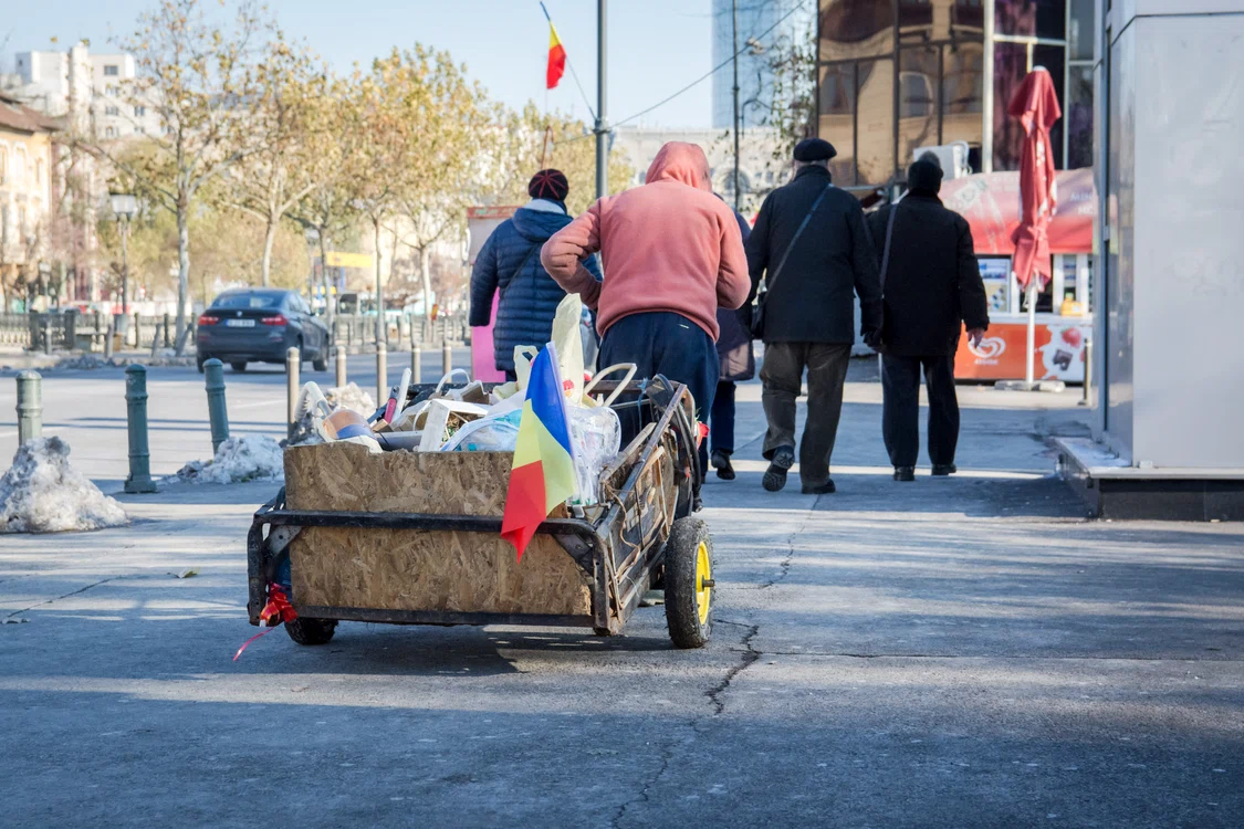 Persoanele defavorizate primesc sprijin de la stat FOTO Shutterstock
