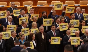 Prima ședință a Camerei Deputaților în noua componență după alegerile parlamentare, la Palatul Parlamentului din București. FOTO Inquam Photos / George Călin