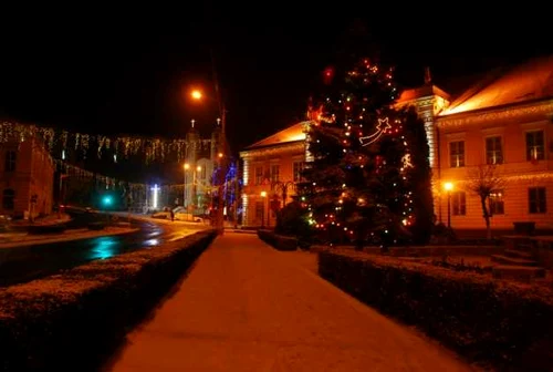 Zalăul în straie de sărbătoare