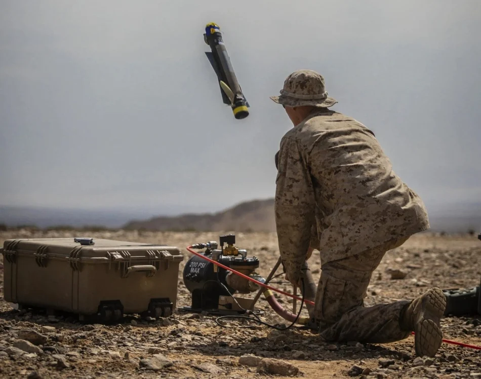 Drona Switchblade FOTO US Marine Corps / Alexis Moradian