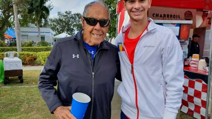 Alexandru Mihai Coman, alături de celebrul Nick Bollettieri. Foto: arhiva personală