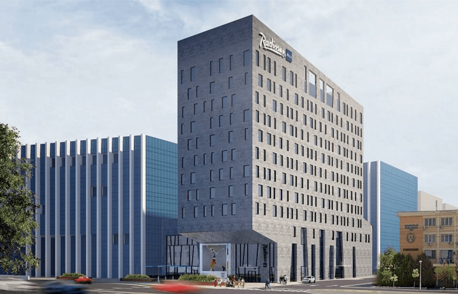Se reiau lucrările de construcție la hotelul Radisson Blu, stopate în pandemia de coronavirus 