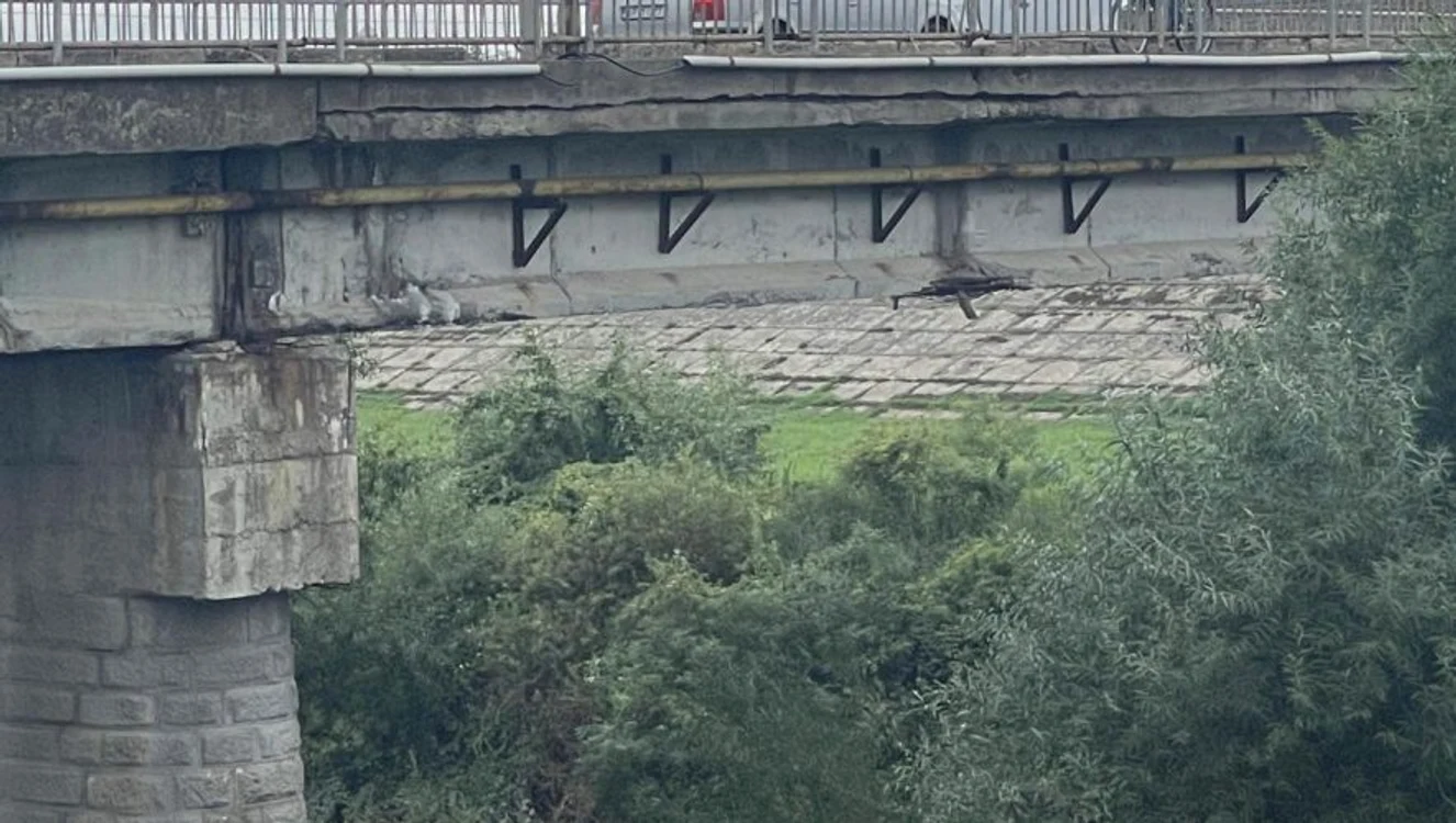 Este un pod circulat FOTO Facebook consilier Criș 