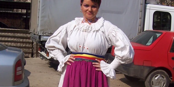 Romina Nemeş cântă împreună cu fratele ei geamăn