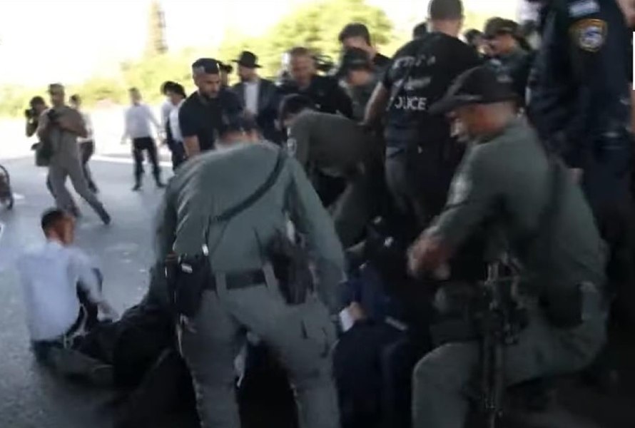 Arestări şi proteste în Ierusalim după ce mai mulţi evrei ultraortodocși au refuzat ordinul de încorporare militară