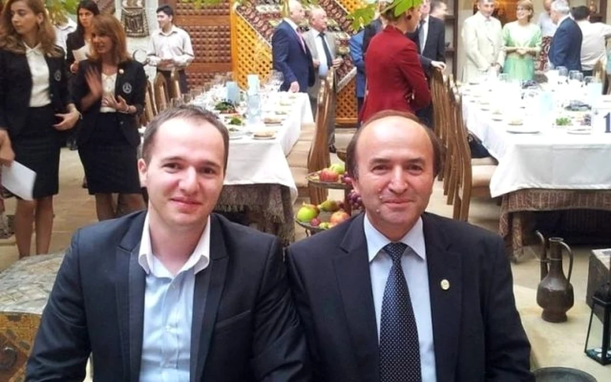 Liga Studenţilor din Iaşi: Fiul rectorului Tudorel Toader nu poate avansa la gradul de lector pentru că nu şi-a publicat teza de doctorat