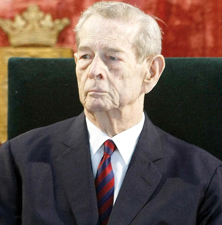 Regele Mihai nu  vine la înmormântare