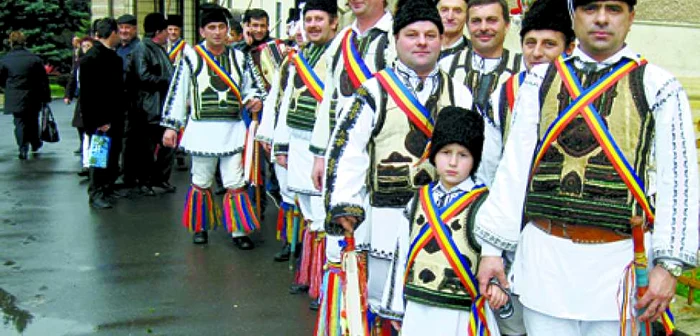 Căluşari şi instrumentişti