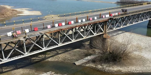 pod cazut alei pietonale   foto drdp craiova jpg