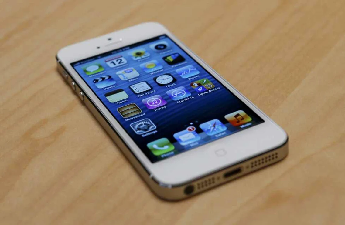 iphone 5 reuters