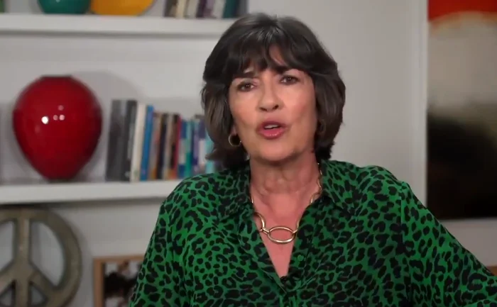 
    Amanpour, în vârstă de 63 de ani, este unul dintre cei mai cunoscuţi jurnalişti din lumefoto: Captură CNN  